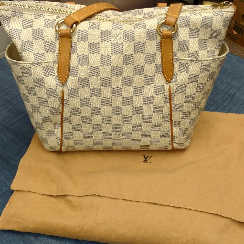 Louis Vuitton totally